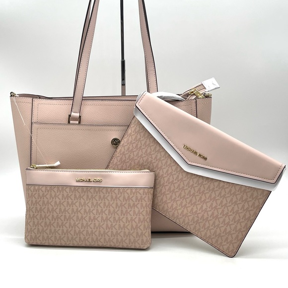 Michael Kors Handbags - Michael Kors Maisie 3 in 1 Large Pebbled Leather Tote Bag